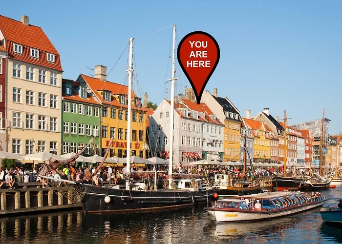 Authentic Copenhagen Apartment By Nyhavn